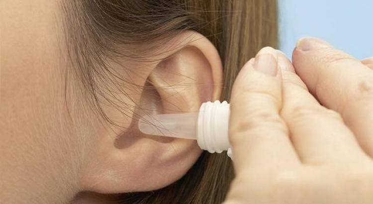 Návod na použitie ušných kvapiek Otofa